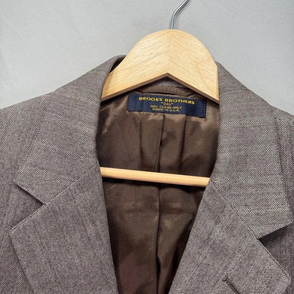 Vintage Brooks Brothers Blazer Mens 42R Gray Herringbone 3 Button Made in USA